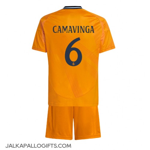 Real Madrid Eduardo Camavinga #6 Vieras Peliasu Lasten 2024-25 Lyhythihainen (+ Lyhyet housut)